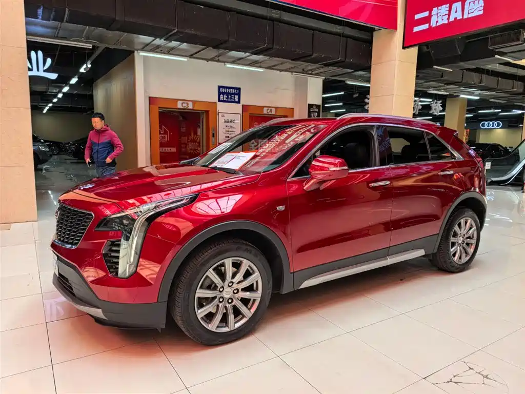 Cadillac XT4 2021 28T FWD Luxury Edition
