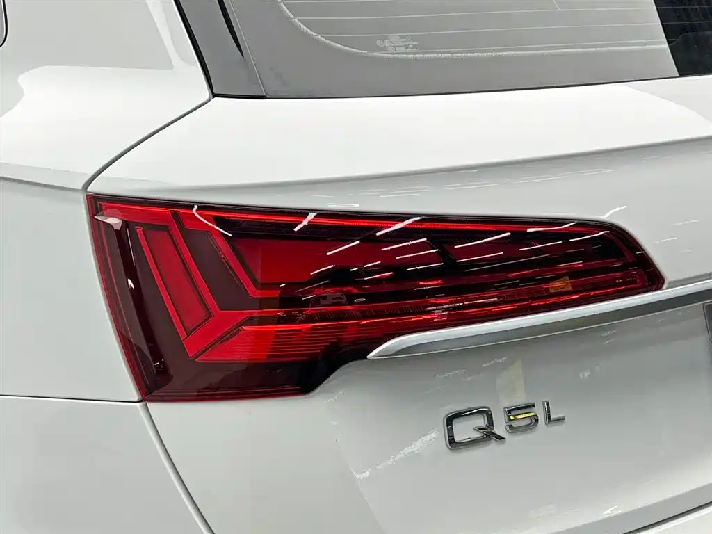 Audi Q5L 2022 45T Luxury Dynamic фото 10