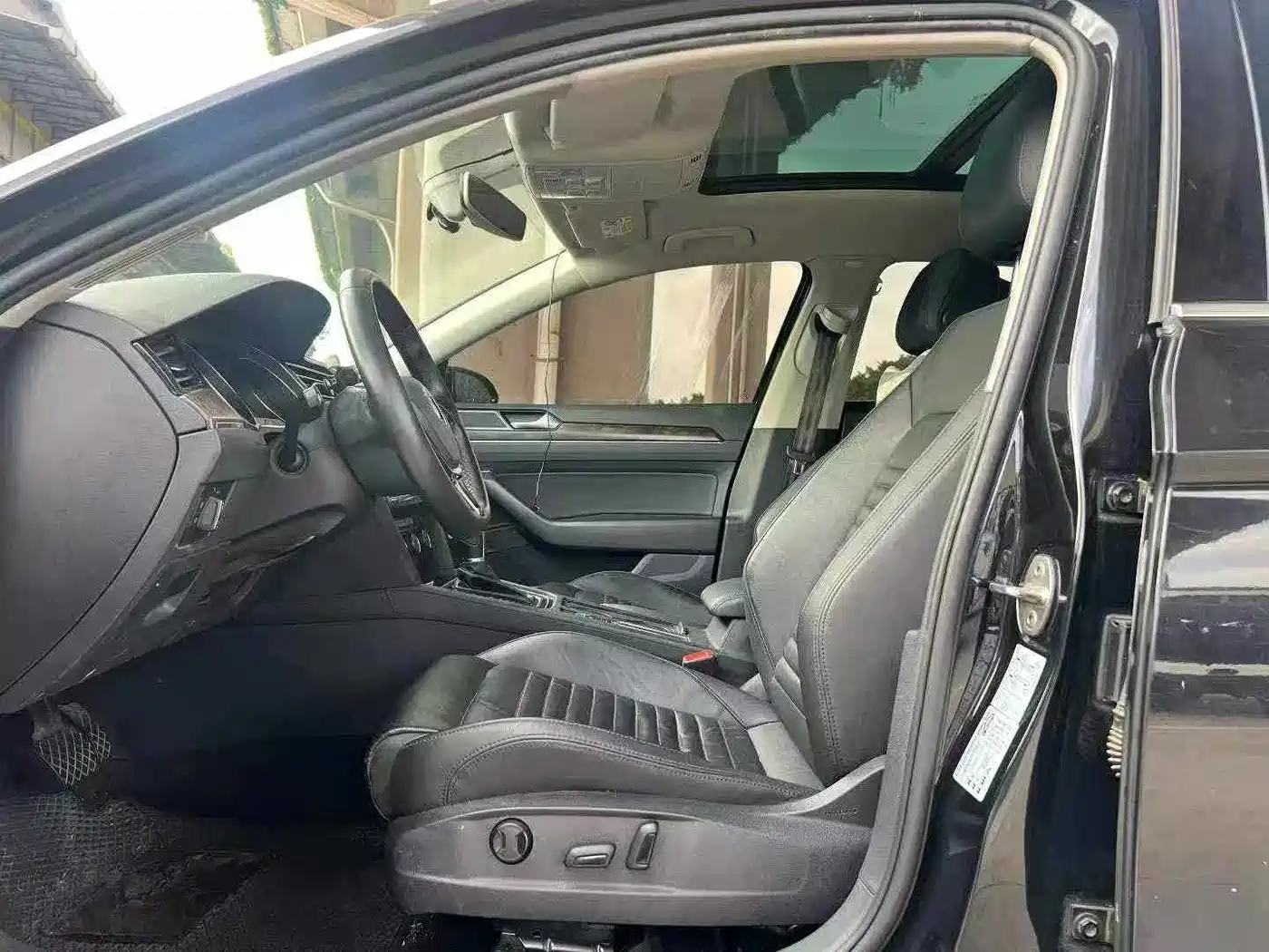 Volkswagen Magotan 2019 330TSI DSG Luxury Class China VI фото 6