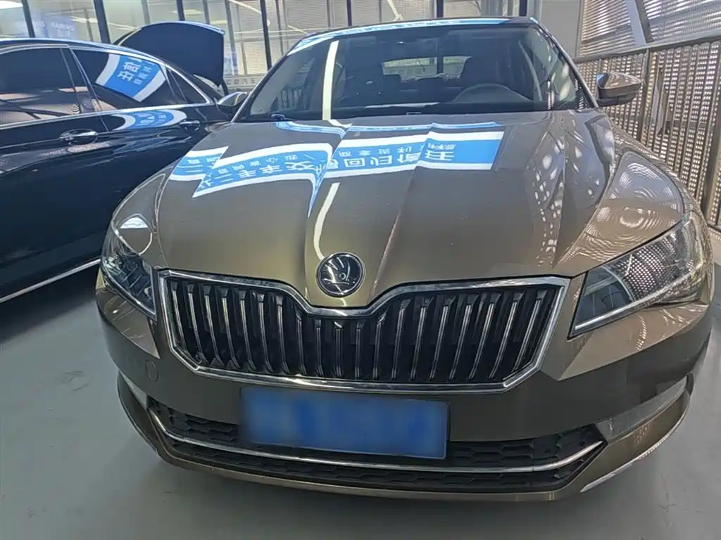 Škoda Superb 2018 TSI330 DSG Comfort Edition China V фото 3
