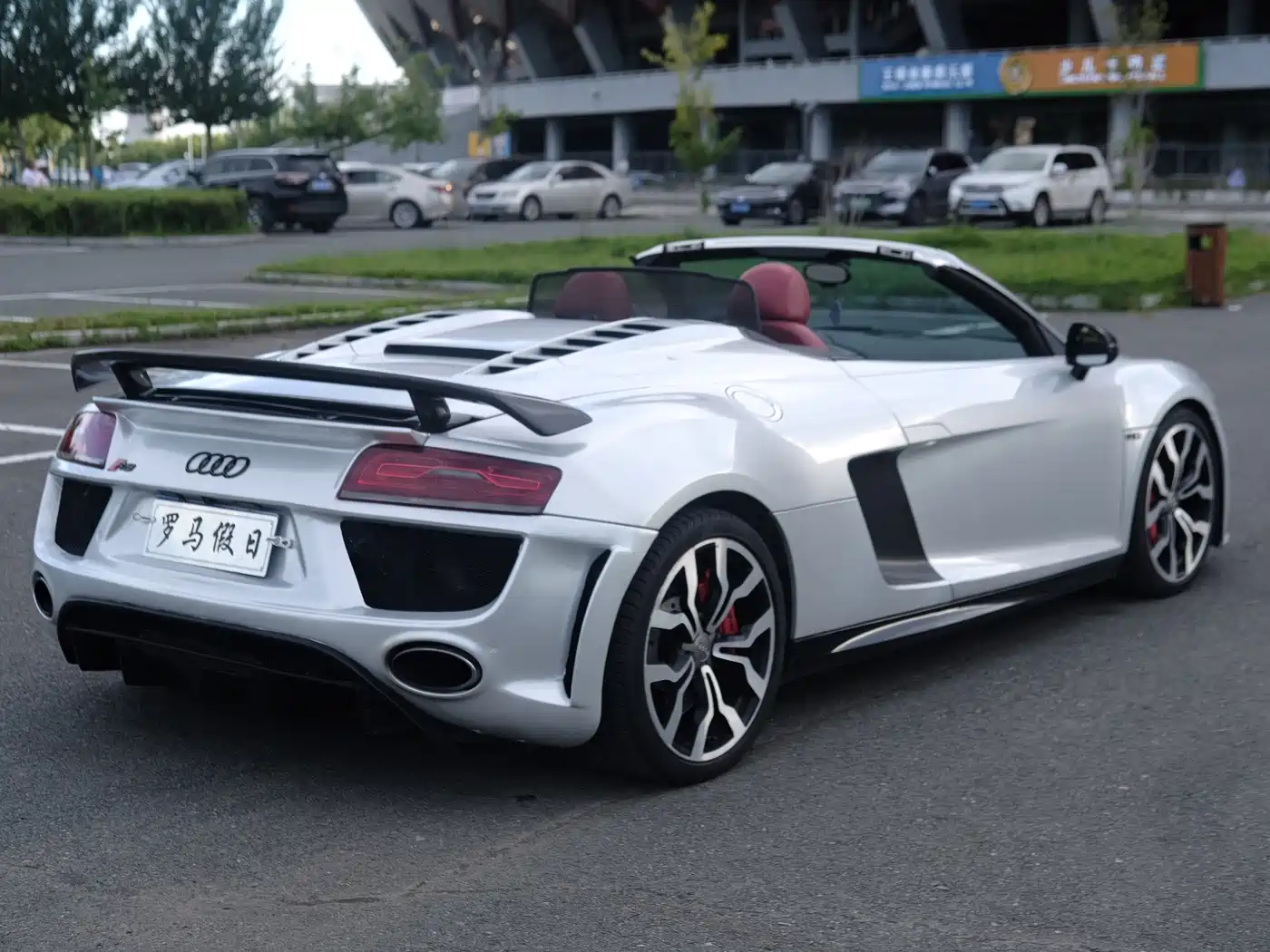 Photo 5 - Audi R8
