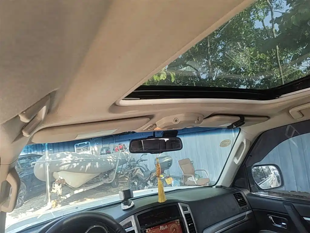 Mitsubishi Pajero (Import) 2016 3.0L Automatic Standard (China V) фото 18