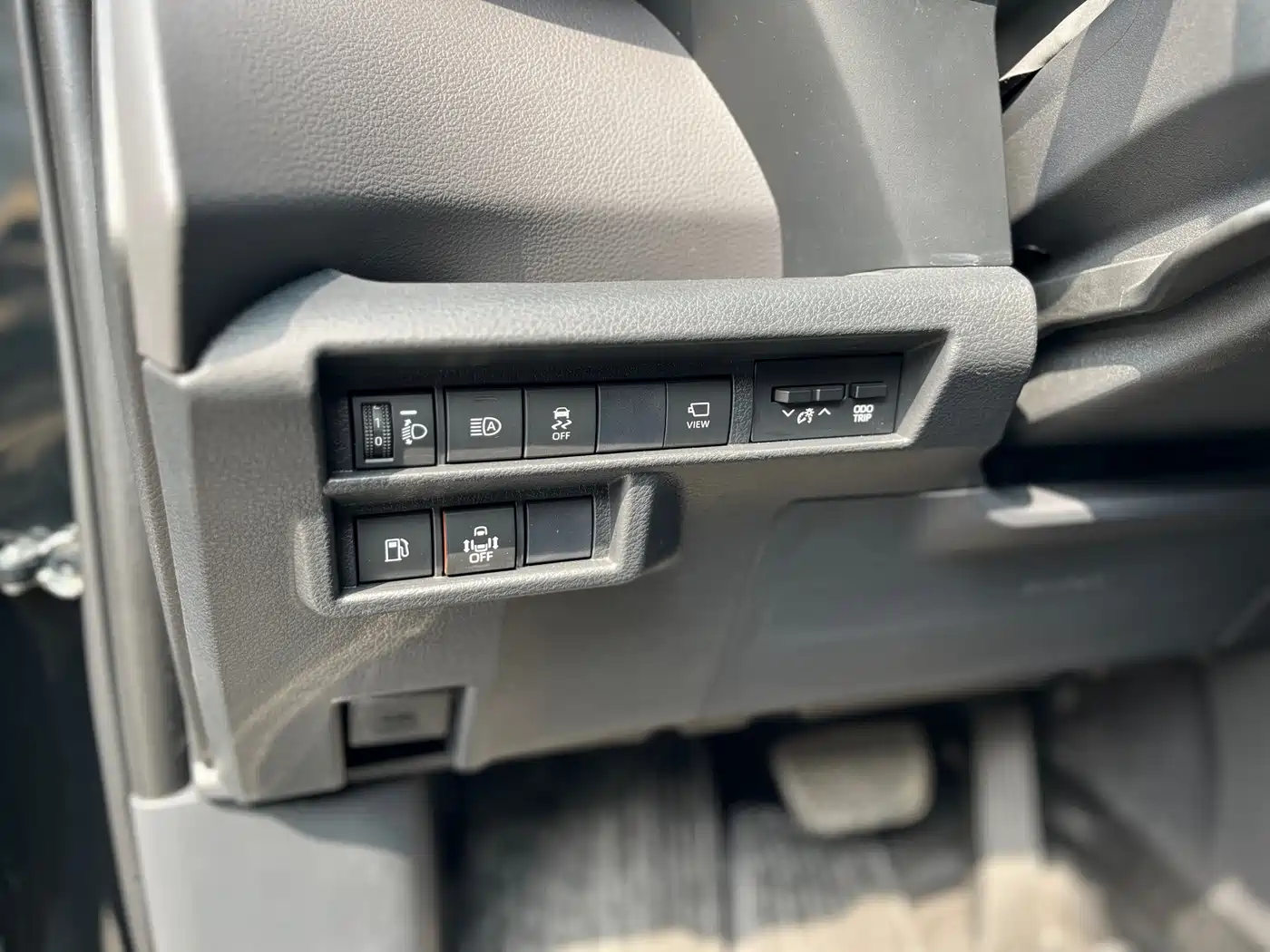 Toyota Sienna 2024 2.5L Hybrid 4WD Premium Edition фото 11