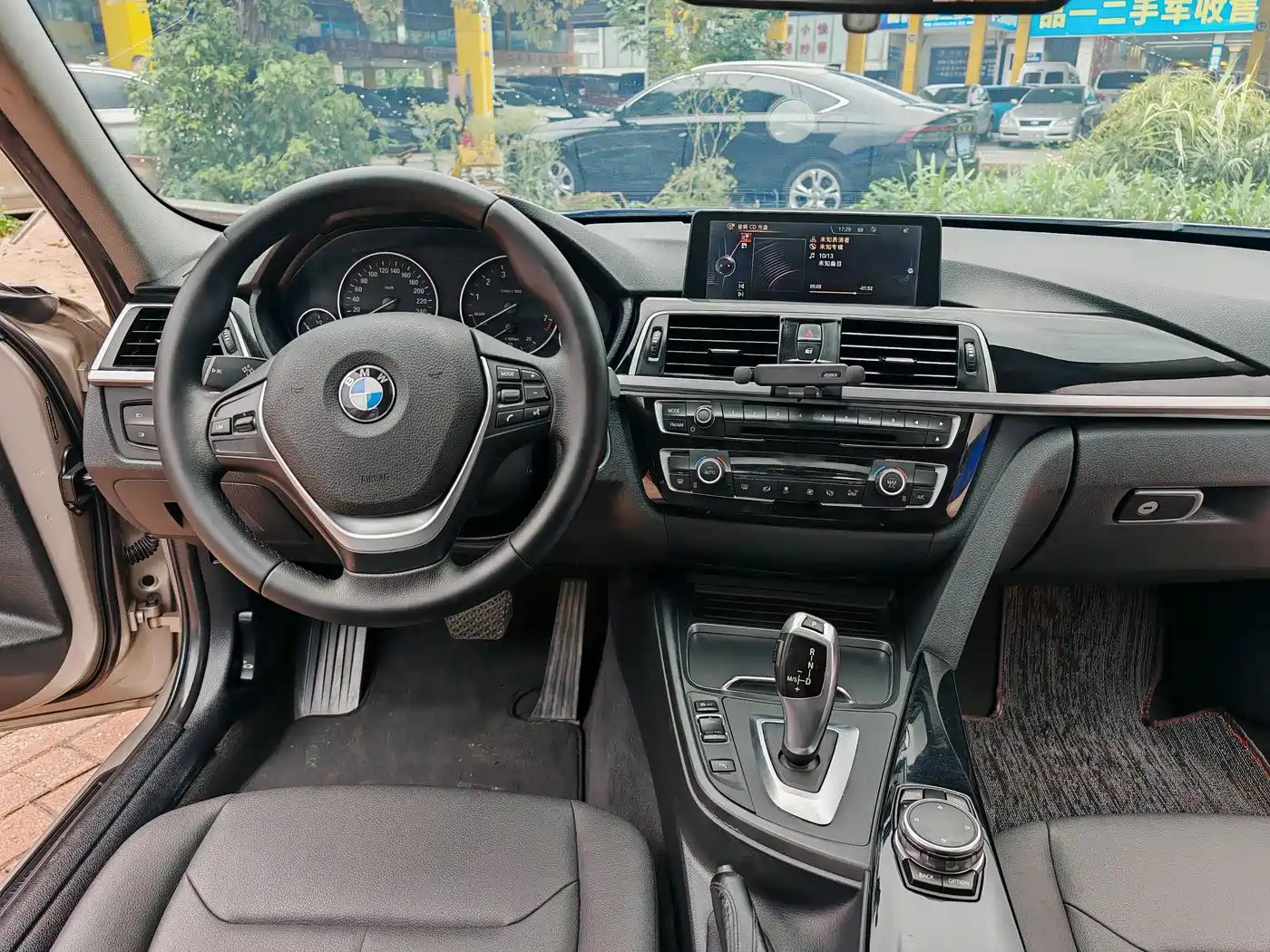 BMW 3 Series 2017 320Li Fashion фото 11