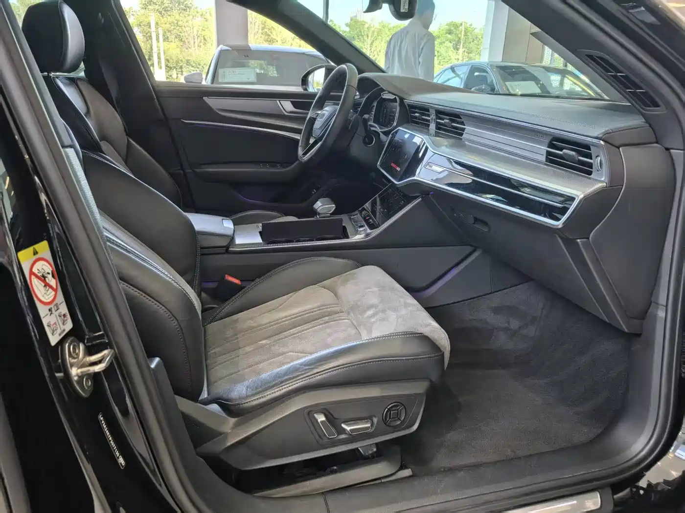 Audi A6L 2023 45 TFSI Premium Selection Dynamic фото 19