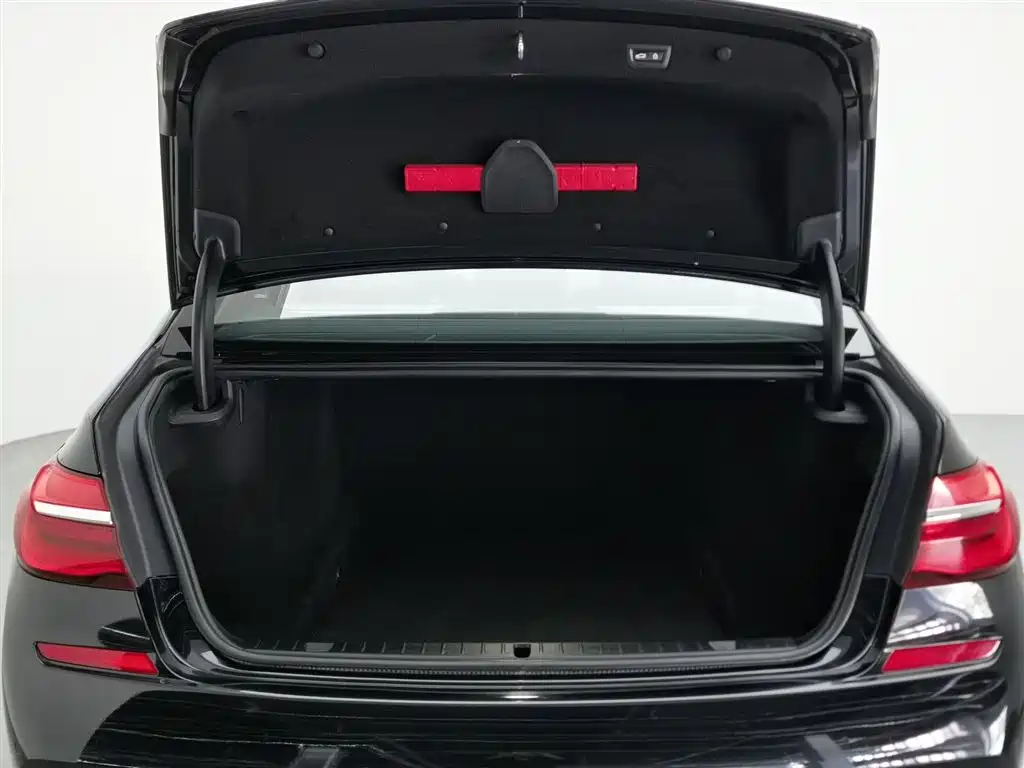 BMW 7 Series 2018 730Li Premium Type M Sport Package фото 16