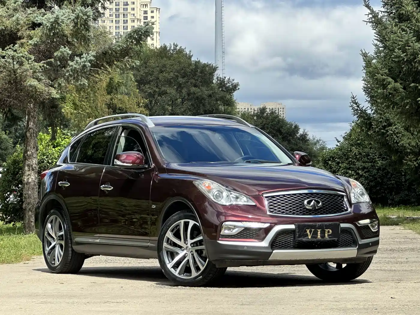 Infiniti QX50 2017 2015 2.5L Luxury Edition