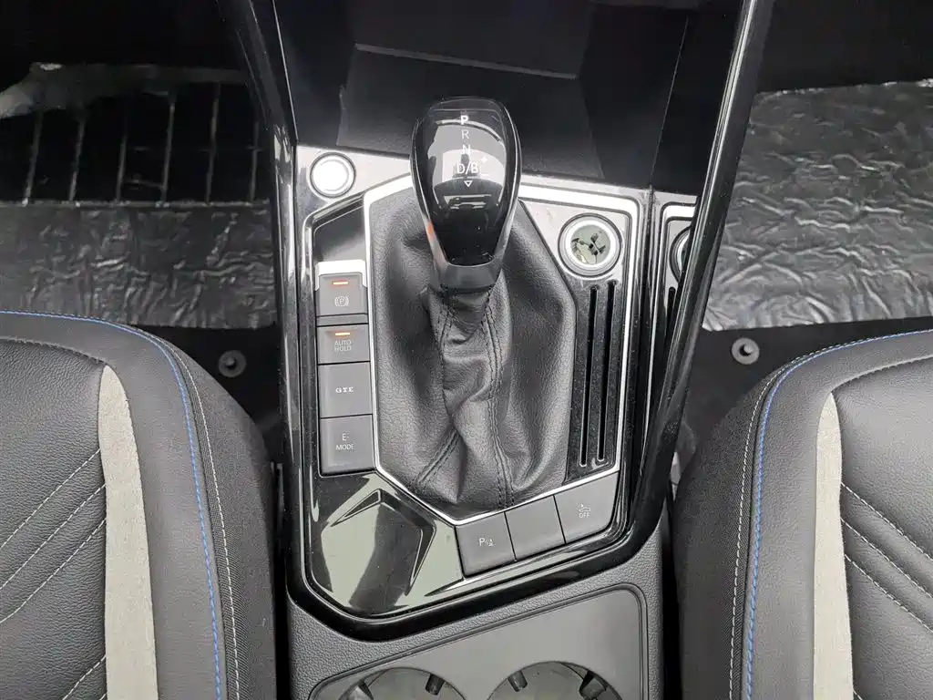 Volkswagen Tayron GTE Plug-in Hybrid 2020 Model 1.4T Luxury фото 13
