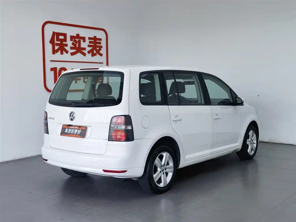 Volkswagen Touran 2015 1.4T Manual Trend Edition 5-seater фото 2