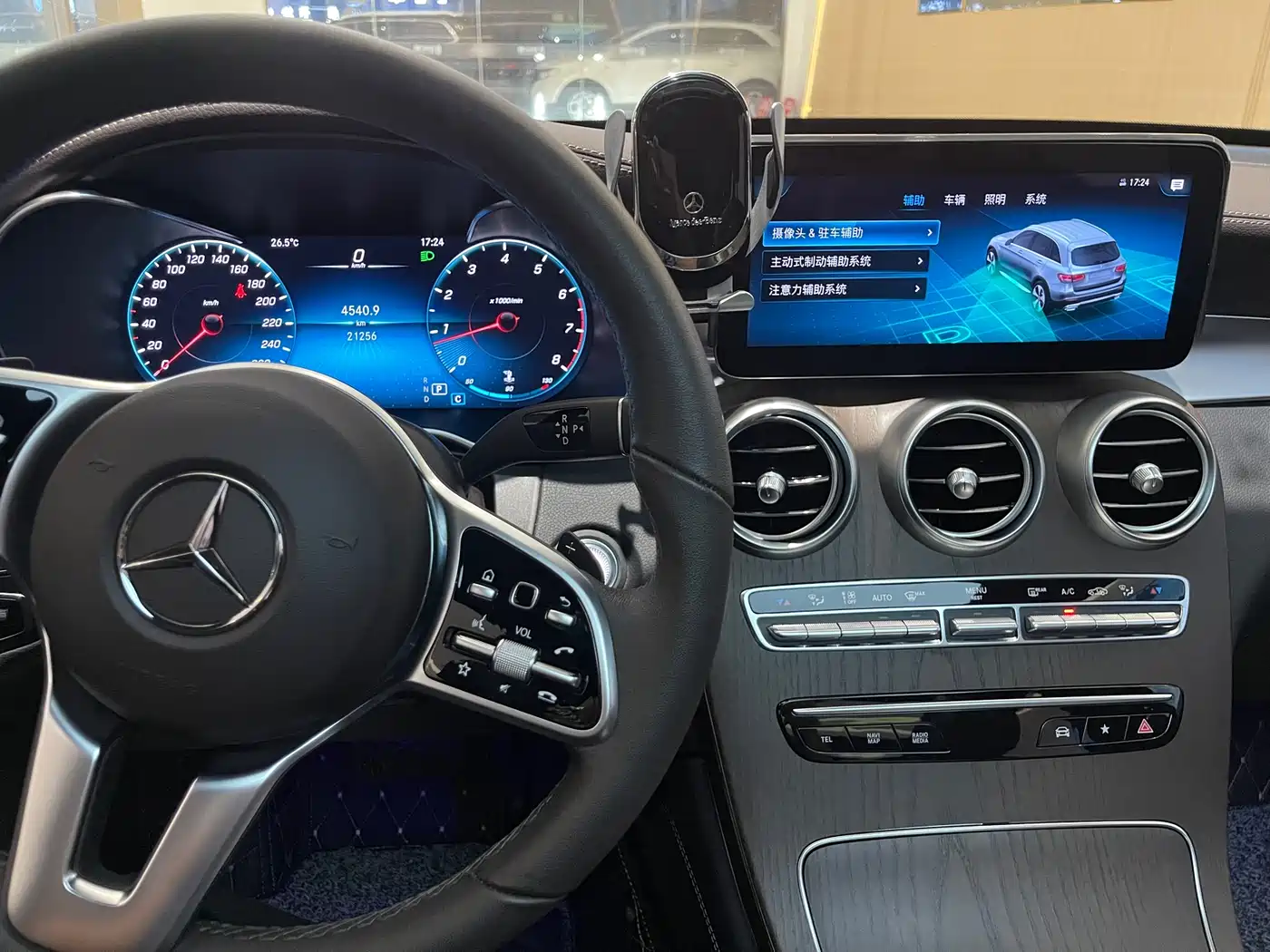 Mercedes-Benz GLC 2021 GLC 260 L 4MATIC Luxury фото 20