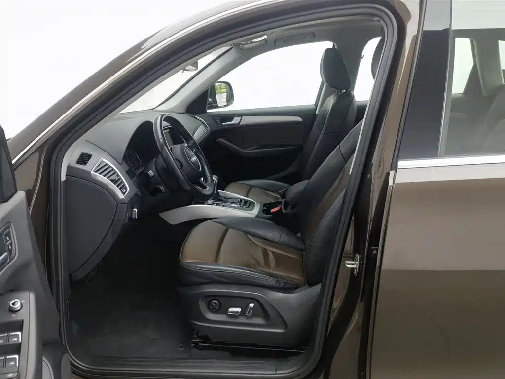 Audi Q5 2016 40 TFSI Technology Model фото 10