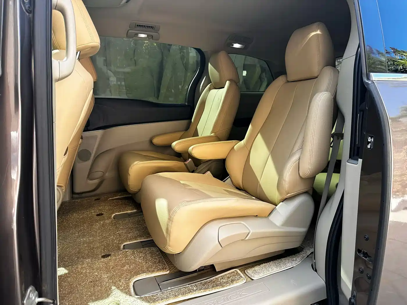 Buick GL8 2014 2.4L CT Luxury Business Comfort фото 5