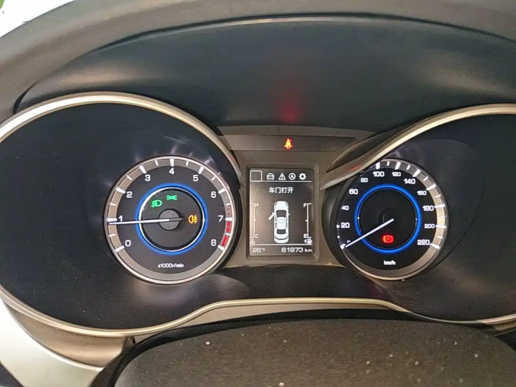 Фото 12 - Changan Eado