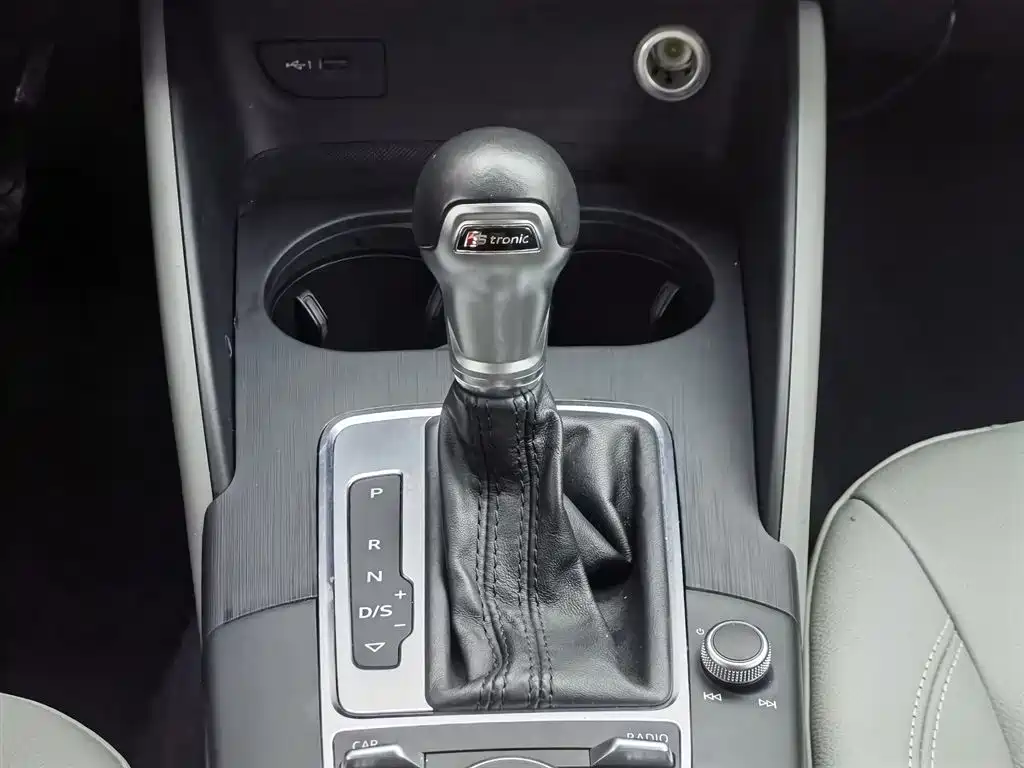 Audi A3 2017 Limousine 35 TFSI Progressive фото 13