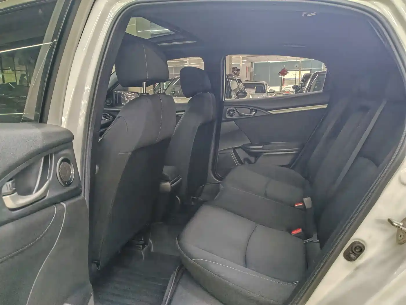 Фото 9 - Honda Civic