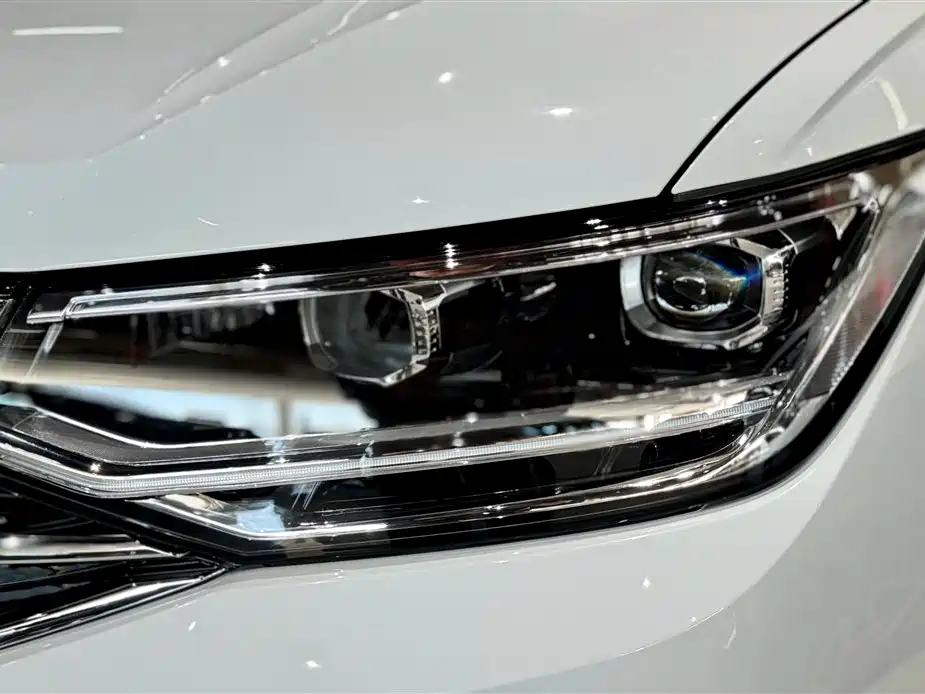 Volkswagen Tiguan L 2024 330TSI Automatic 2WD R-Line Premium Enjoyment Edition фото 9