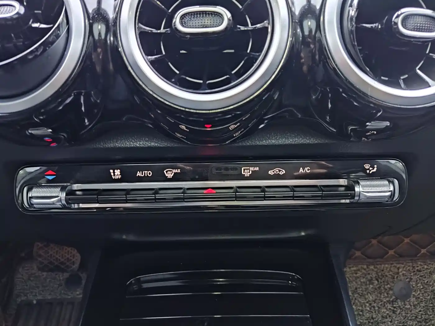 Mercedes-Benz GLB 2021 GLB 180 Dynamic фото 17
