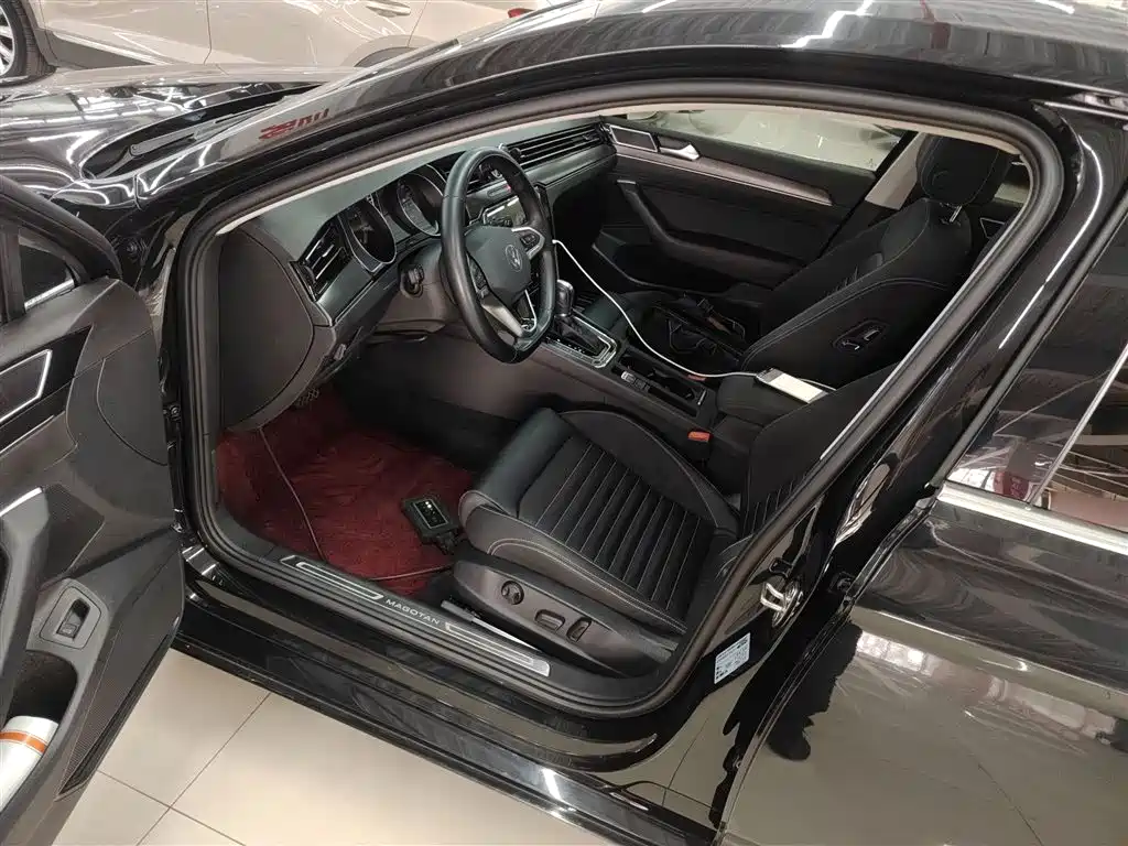 Volkswagen Magotan 2020 330TSI DSG Leading фото 11