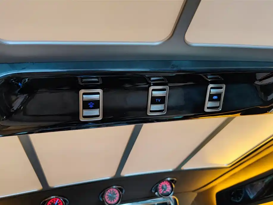 Mercedes-Benz Vito 2021 2.0T Business Edition 7-seater фото 14