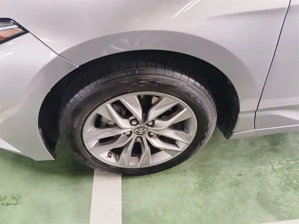 Toyota Avalon 2022 2.0L Luxury Edition фото 23