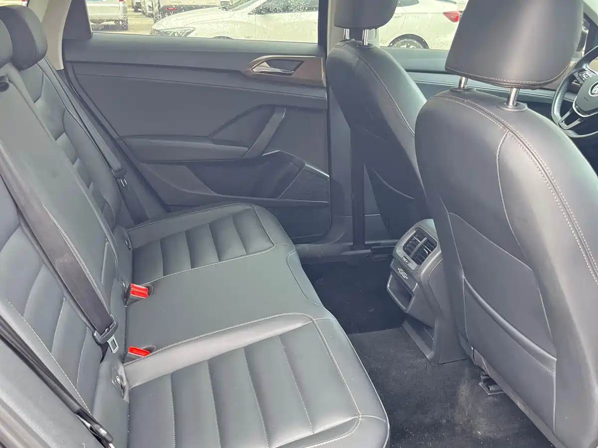 Volkswagen Tharu 2019 280TSI 2WD Comfort Edition China VI фото 8
