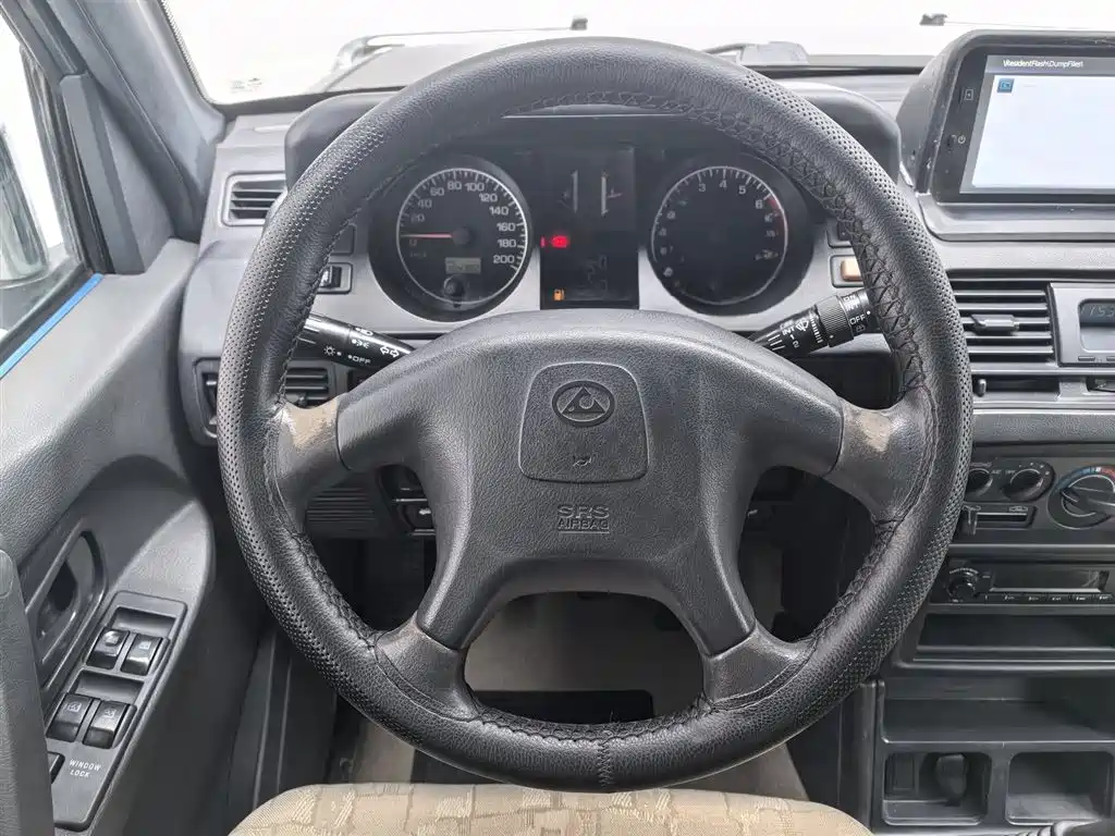 Leopaard Liebao 6481 2014 2.2L Manual 2WD фото 11