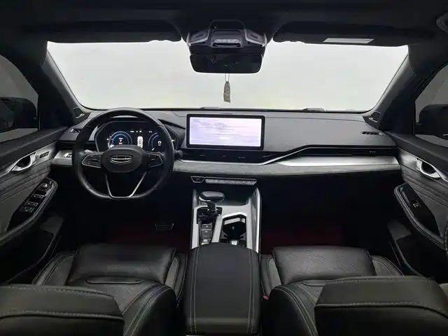 Фото 9 - Geely Preface
