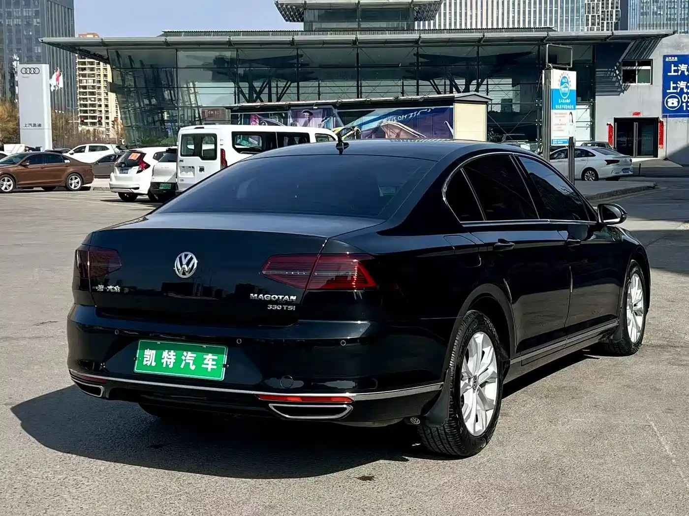 Volkswagen Magotan 2019 330TSI DSG Luxury Class China VI фото 9