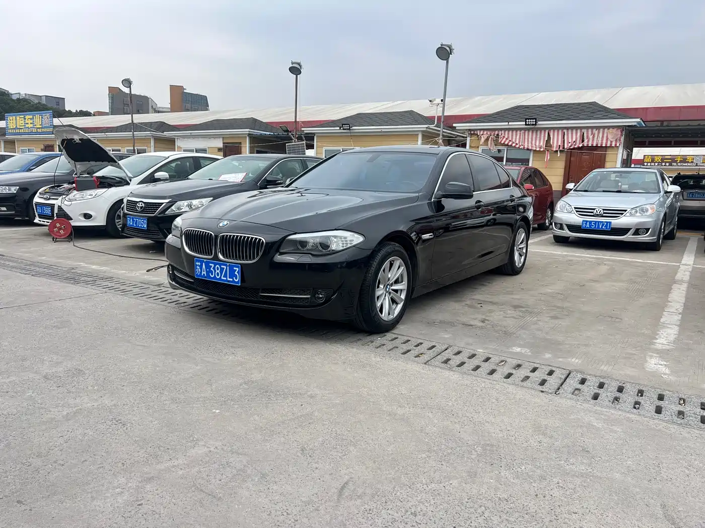 BMW 5 Series 2013 520Li Elegance фото 3