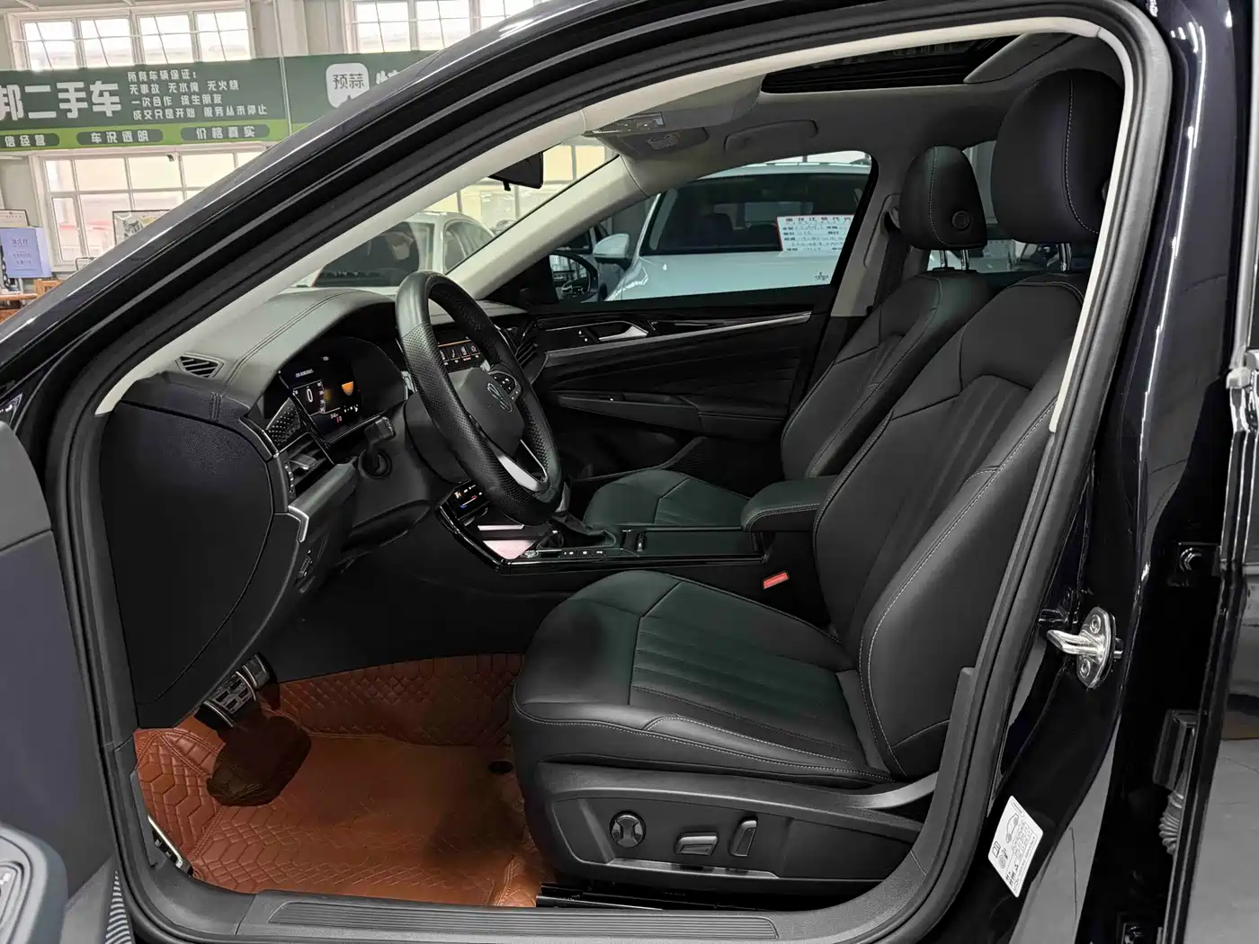 Volkswagen Passat 2023 280TSI Starlight Elite Edition фото 8
