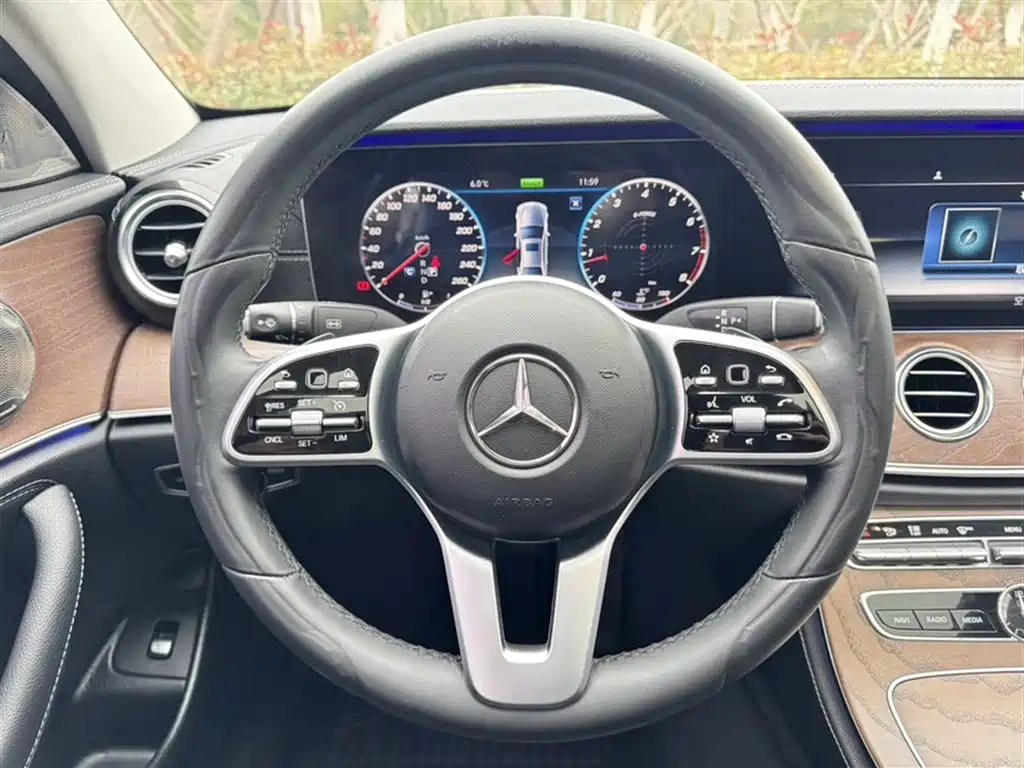 Mercedes-Benz E-Class 2020 E 260 L фото 3