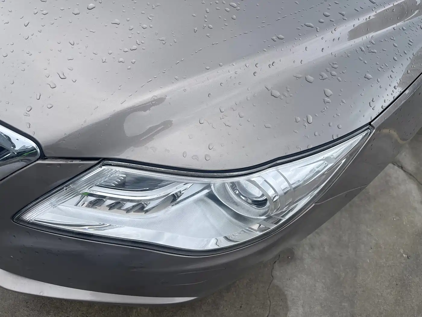 Roewe 950 2014 2012 2.4L Luxury Edition