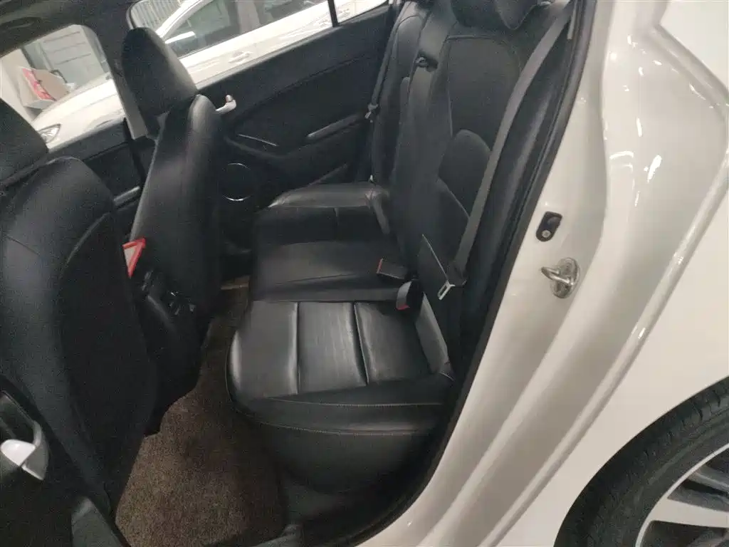 Kia K3 2017 1.6L Automatic 15th Anniversary Special GLS фото 13
