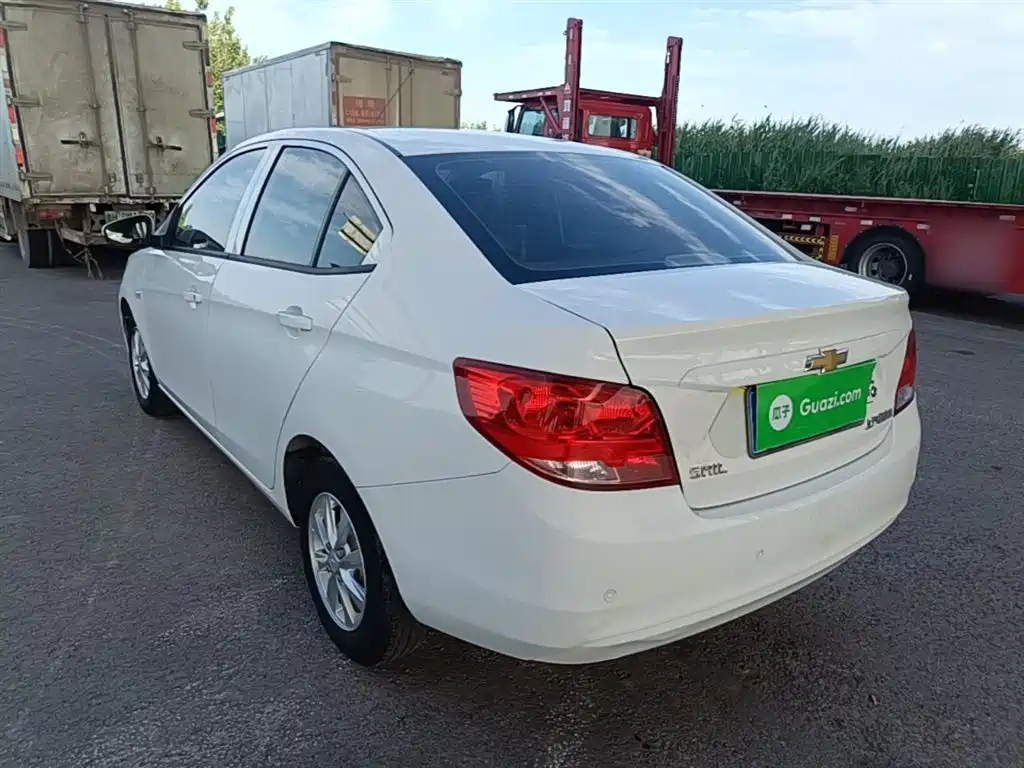 Chevrolet Sail 2015 Sail 3 1.5L Manual Ideal Sunroof Edition фото 5