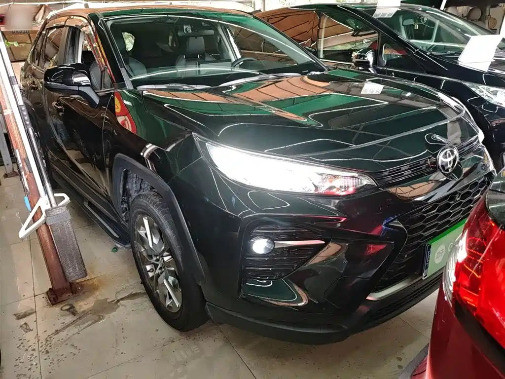 Toyota Wildlander 2022 2.0L CVT FWD Luxury PLUS Edition фото 22