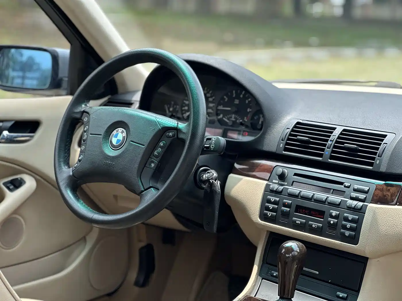 BMW 3 Series 2004 318i фото 28