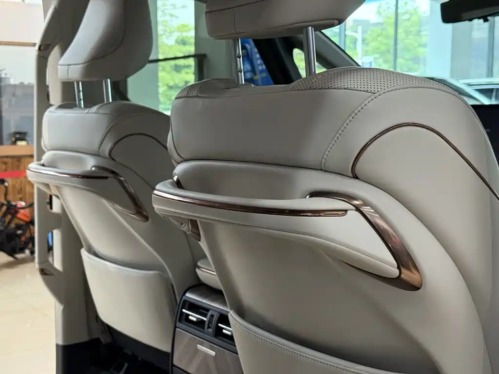 Lexus LM 2026 2025 Model 500h Six-Seater Prestige Edition