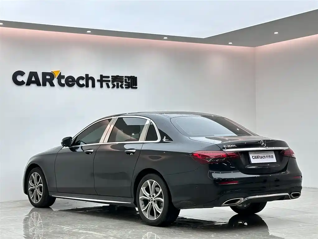 Mercedes-Benz E-Class 2023 E 300 L Sport Luxury фото 3