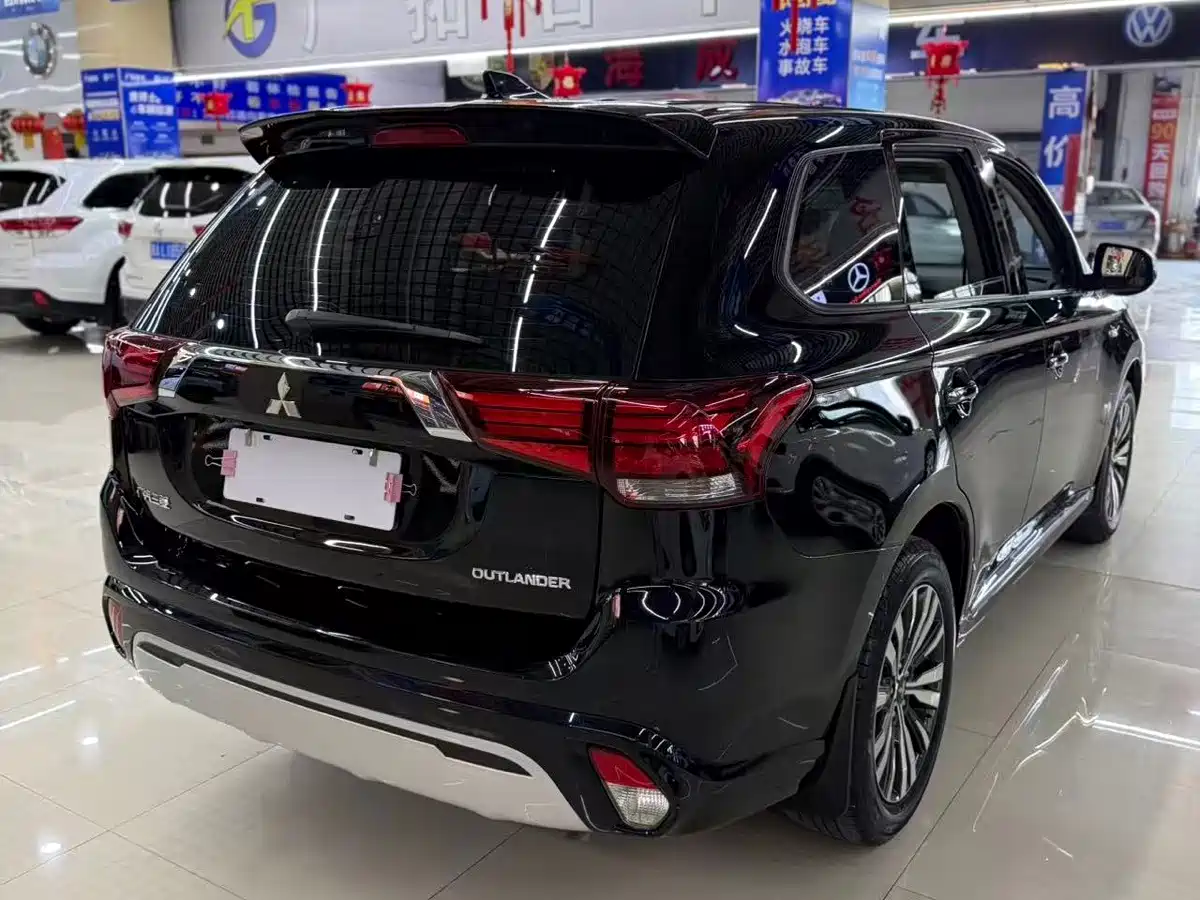 Mitsubishi Outlander 2022 2021 2.0L FWD Comfort Edition 5-seater