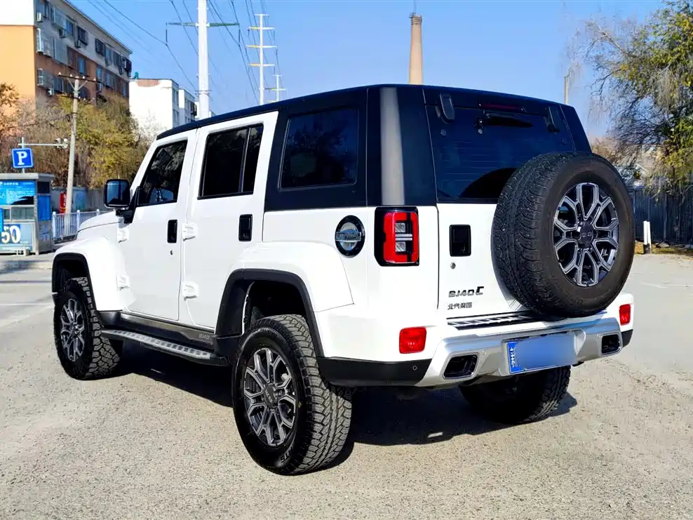 BAIC ORV Beijing Offroad BJ40 2024 2.0T Urban Hunter Glory Edition фото 6
