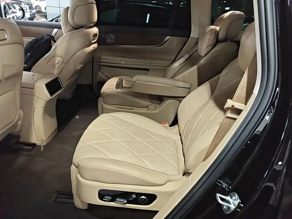 AITO Wenjie AITO M9 2025 Extended Range Ultra 52kWh 6-Seater фото 13