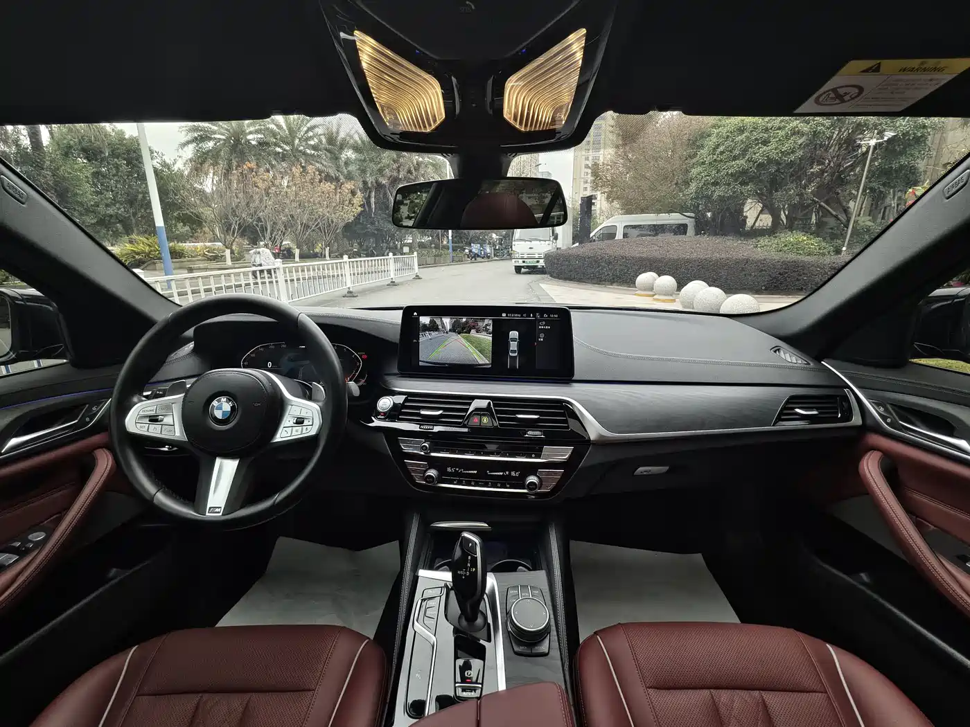 BMW 5 Series 2023 530Li Leading M Sport Package фото 15