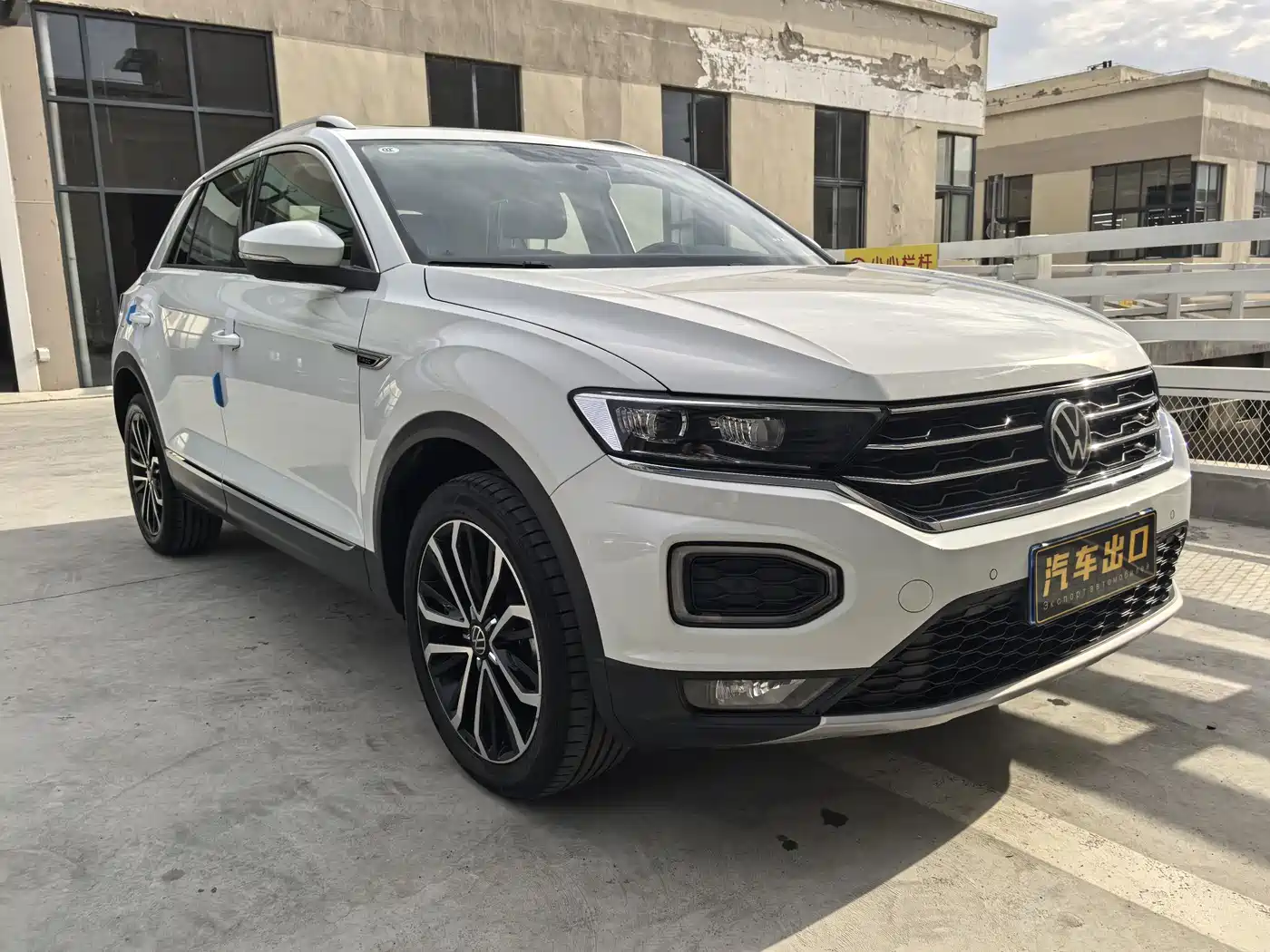Volkswagen T-ROC 2022 280TSI DSG 2WD Comfort PLUS фото 3