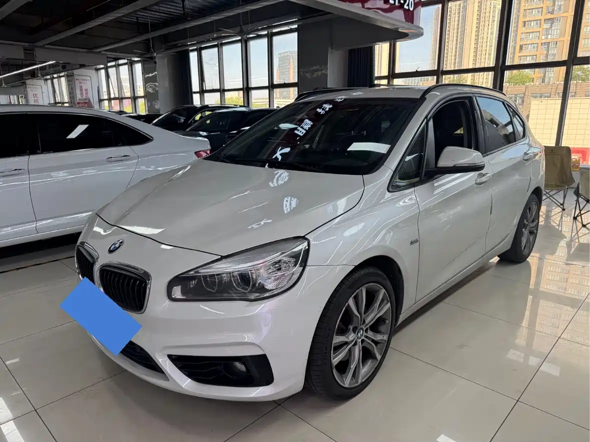 BMW 2 Series Touring 2016 218i Sport Design Package