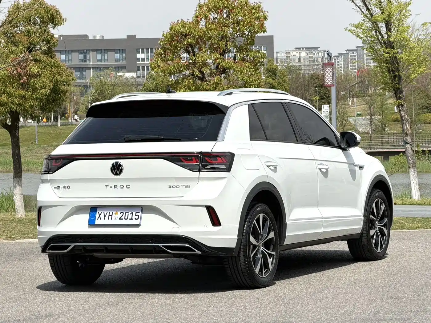 Volkswagen T-ROC 2023 300TSI DSG 2WD Dawn Edition фото 4