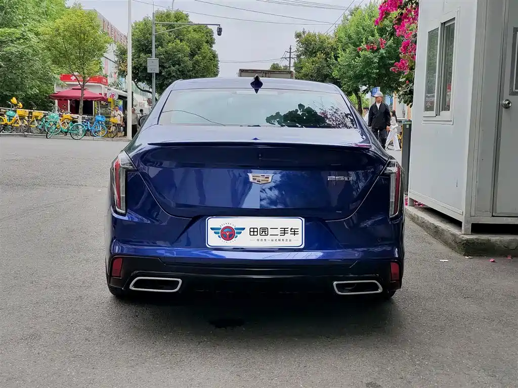 CADILLAC CT4