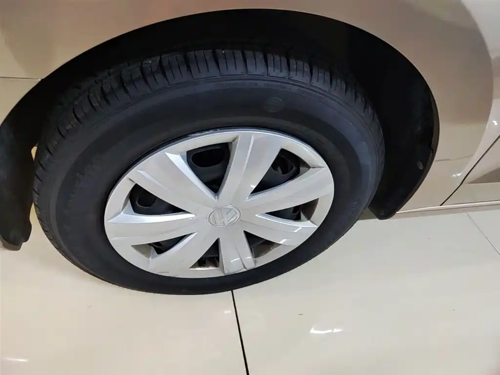 Volkswagen Jetta 2017 1.5L Automatic Fashion фото 23