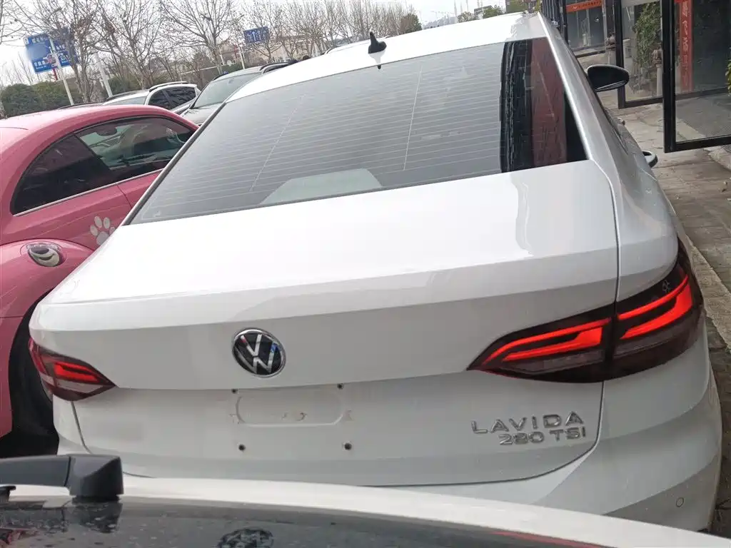 Volkswagen Lavida 2023 280TSI DSG Comfort Edition фото 6