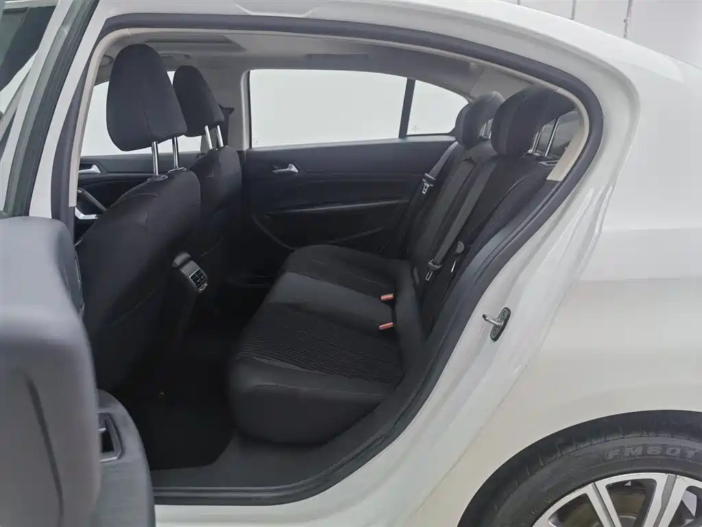 Peugeot 408 2014 1.8L Automatic Luxury Edition фото 15