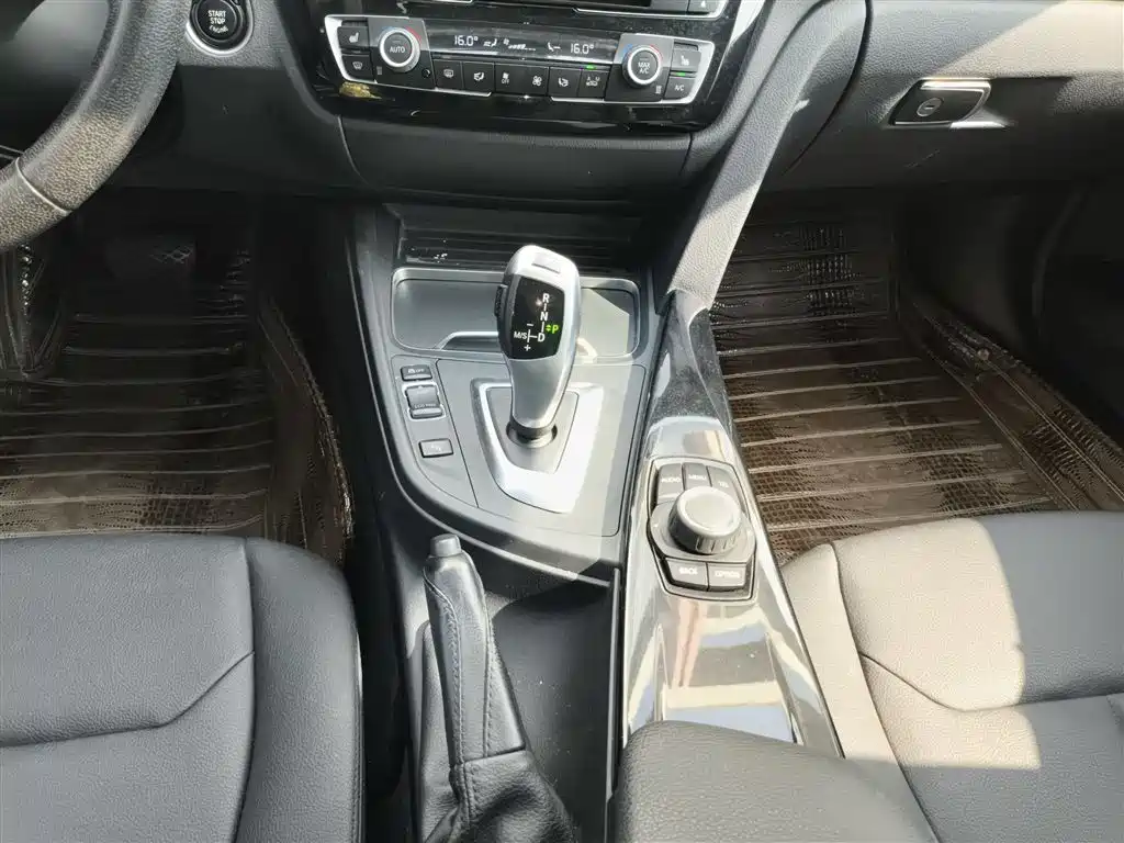 BMW 3 Series 2017 320Li xDrive Fashion фото 14